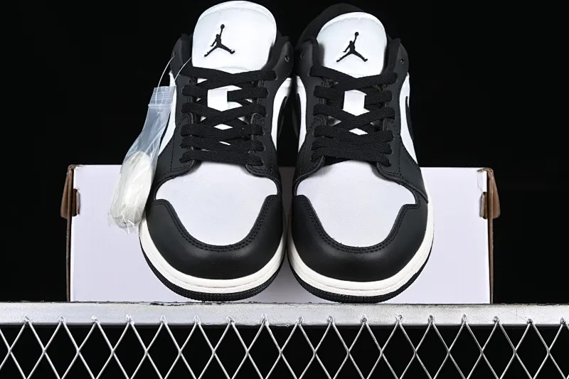 All categories Air Jordan Jordan series basketball shoes Air Jordan 1 Low Z version Air Jordan 1 Low "Vintage Panda" AJ1 Joe 1 silk black and white panda low-top basketball shoes FB9893-101